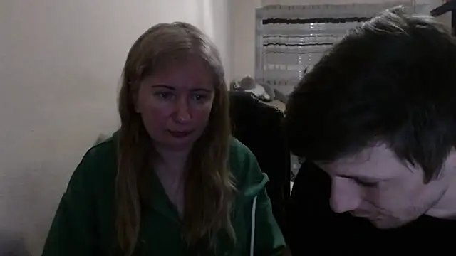 XXX chat uživo modela PeterAndJen