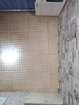 Holly-69 Chat XXX in diretta