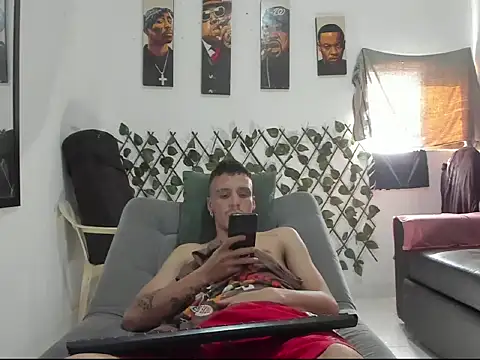 Latins_Boss Adlı Modelin Web Kamerası Şovu