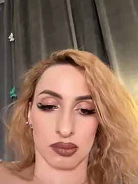 AuraPure Pertunjukan Webcam