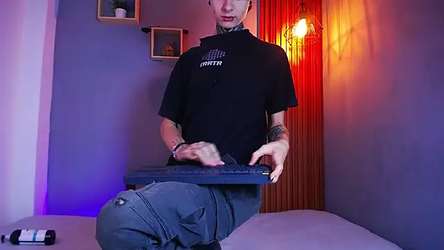 JuneBlake_ 在線直播表演