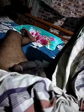 mdNajmus69 在線  直播表演