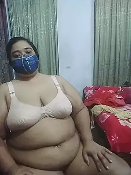 momo_loves Chat XXX in diretta