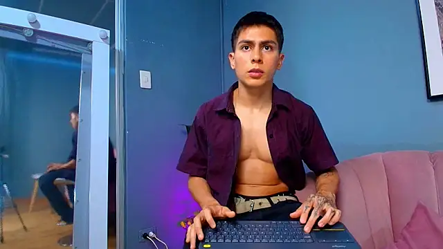 Aron_pulse Live XXX-Chat