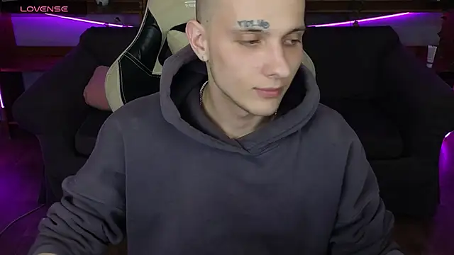 XXX chat uživo modela Dreamkai