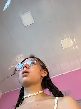 Bonniepark Chat XXX in diretta