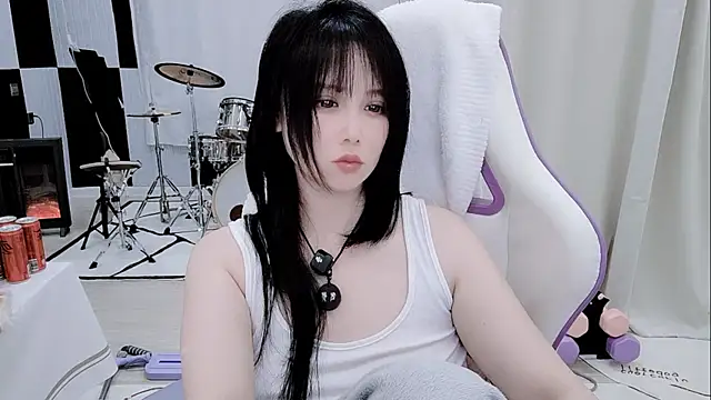 Evangelin-eのライブXXXチャット