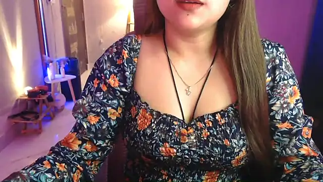 Mitikaa – Naživo XXX chat