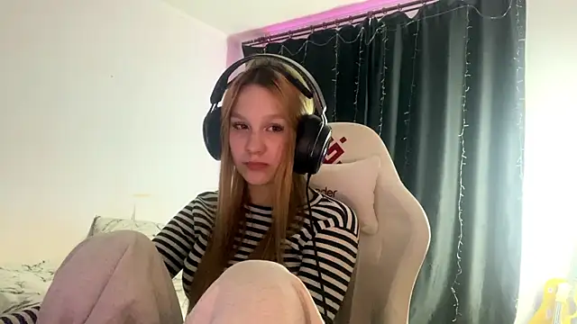 axin_burnellのライブXXXチャット