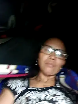 Tina6886 Show in webcam