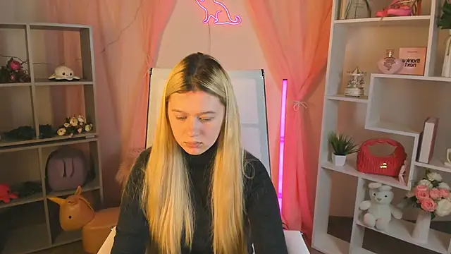 XXX chat uživo modela CelestineMauriac