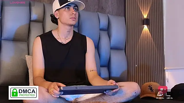 mohamed_malik Show in webcam