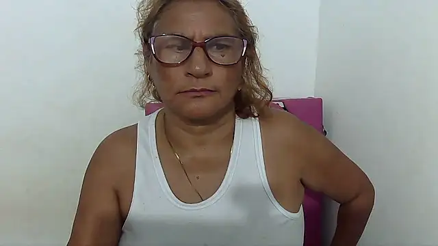 Chatroom XXX en direct de charrysexy1