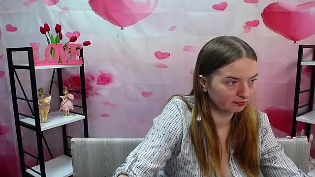 FreyaDak Chat XXX in diretta