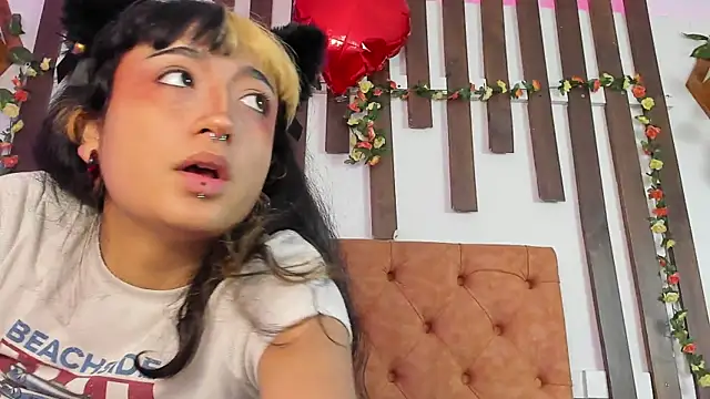 MeowMota_n Webbikameraesitys