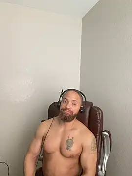 Fathero1time élő XXX-chatje