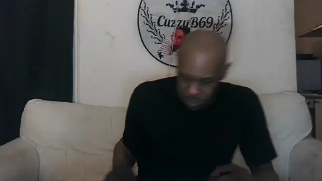 CuzzyB69 Live XXX-Chat