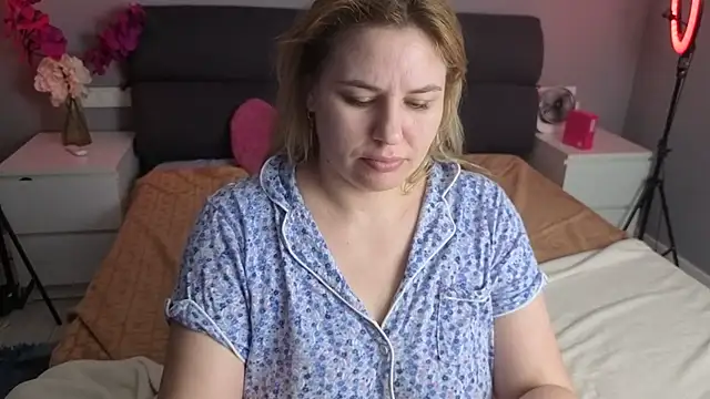 XXX chat uživo modela Passion-Blondy