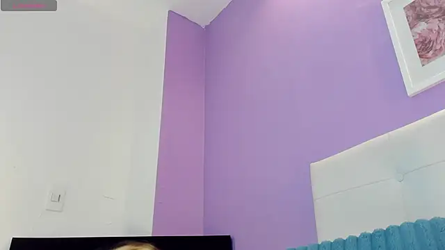 Charlotte11-11 Live XXX Chat