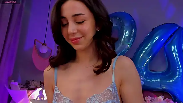 Вебкам-шоу ElsaYoung