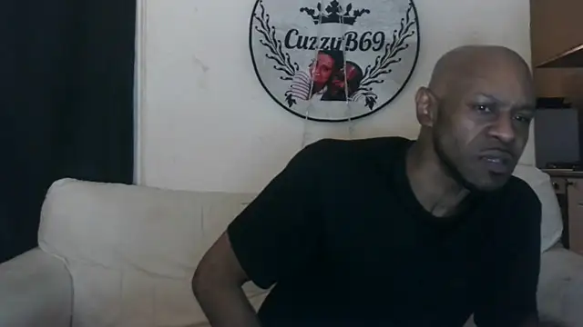 CuzzyB69: онлайн-секс-чат