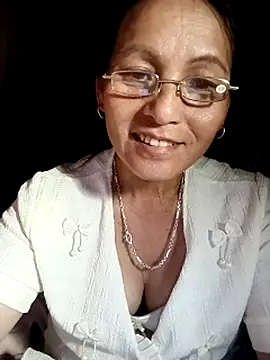 Chat +18 de Cucci07 ao vivo