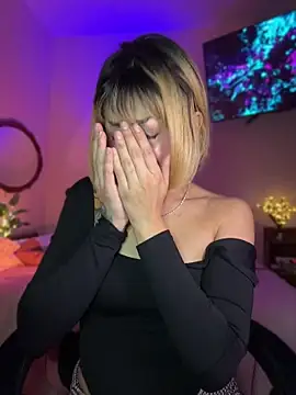 Cinamoonn – Kamerová šou