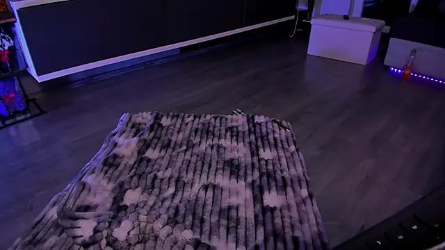 Chat +18 de anemarieejolie ao vivo