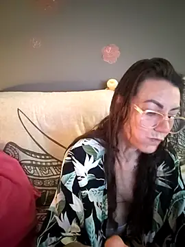 Chat +18 de Eimikuro11 ao vivo