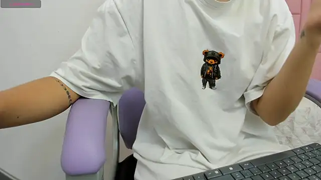 Chat +18 de Klaret_Toy ao vivo