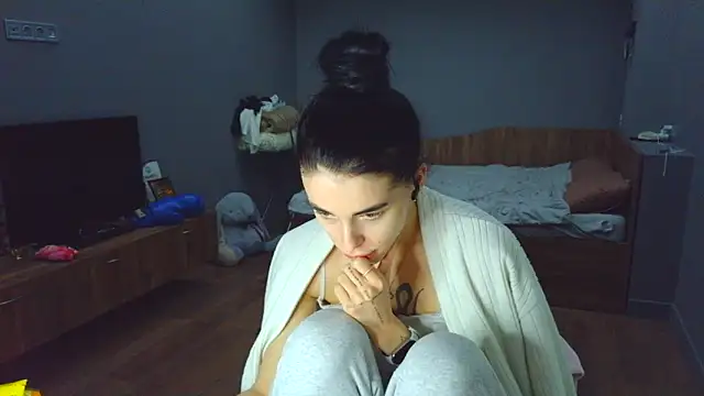 Chat +18 de Vlada_Elfie ao vivo