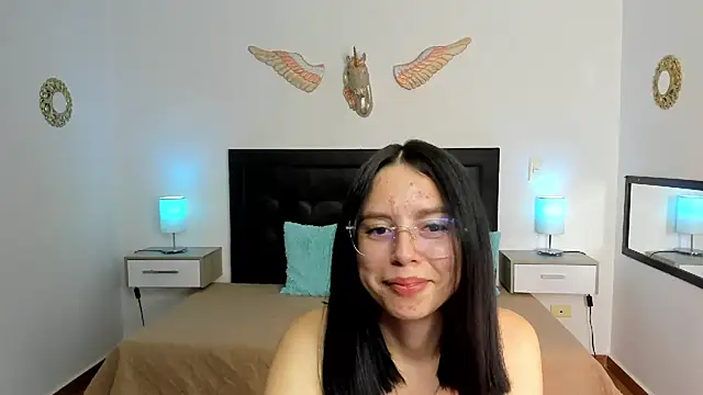 Chat +18 de Natalye_23 ao vivo