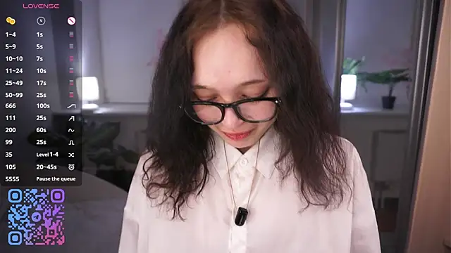 Chat +18 de HannaHayles ao vivo