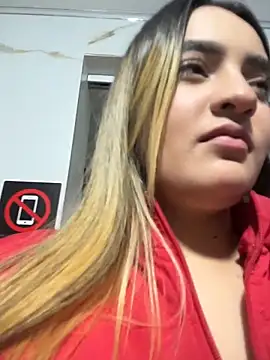 XXX chat uživo modela Antonella_Julieta