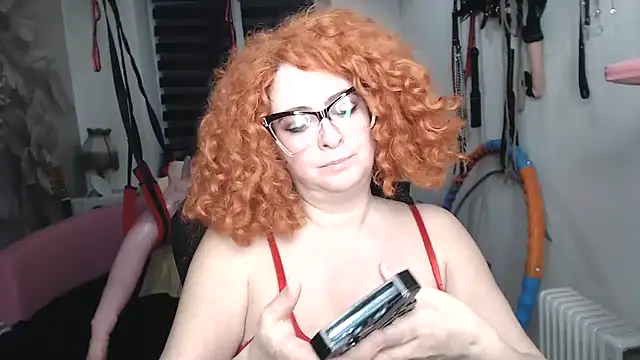 Chat +18 de MISSwithDOLLS ao vivo