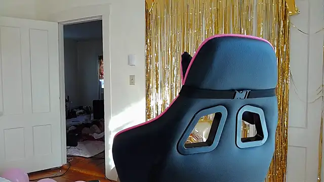 switchykitty's Live XXX Chat