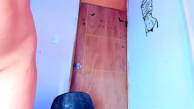 Emily_Coper18 Adlı Modelin Canlı XXX Sohbeti