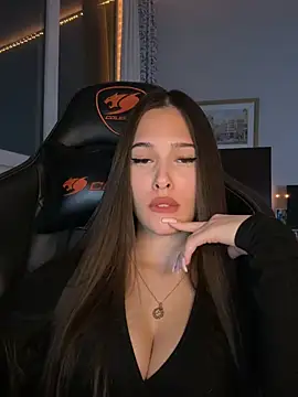 EricaWalls 即時 XXX 聊天