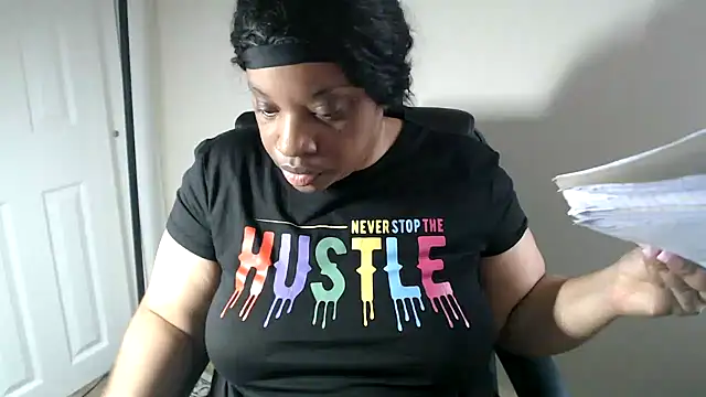 Sexymona1218 即時 XXX 聊天