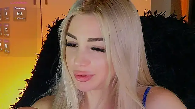 MilanaOmg Chat XXX in diretta