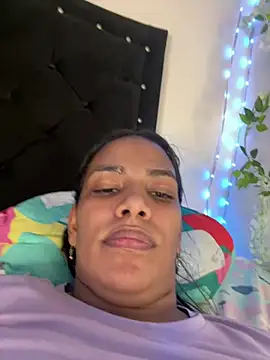 ArielleMillerr-'s Live XXX Chat