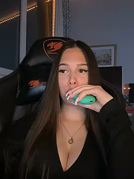 EricaWalls live XXX chat