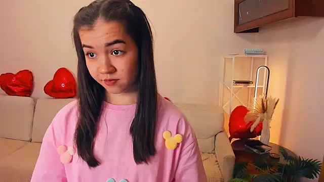 ShanaYock 现场XXX聊天