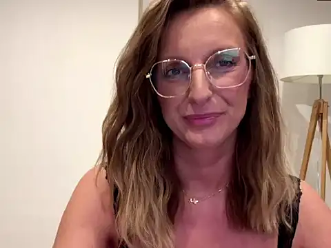 HornyJudith Chat XXX live