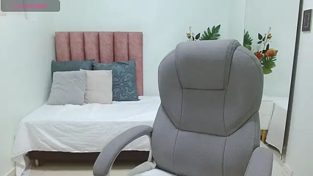 แชท XXX สดของ sophia_hadid