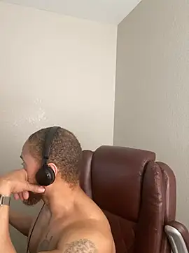 Fathero1time élő XXX-chatje