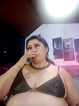 Chat XXX en directo de Keyla01_