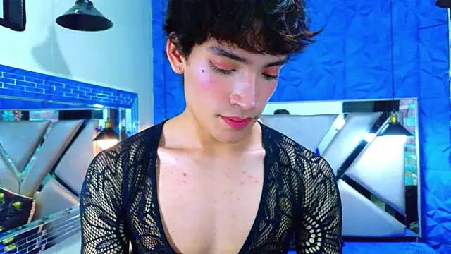 AlecciaNovaのウェブカメラショー