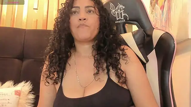 Chatroom XXX en direct de Bianca_slut1