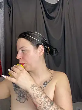 Lola_Hale 现场XXX聊天